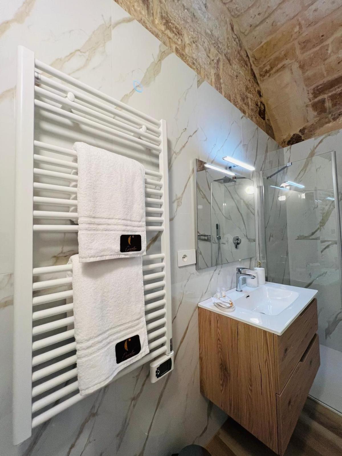 Carola Luxury Room Bari Exterior foto