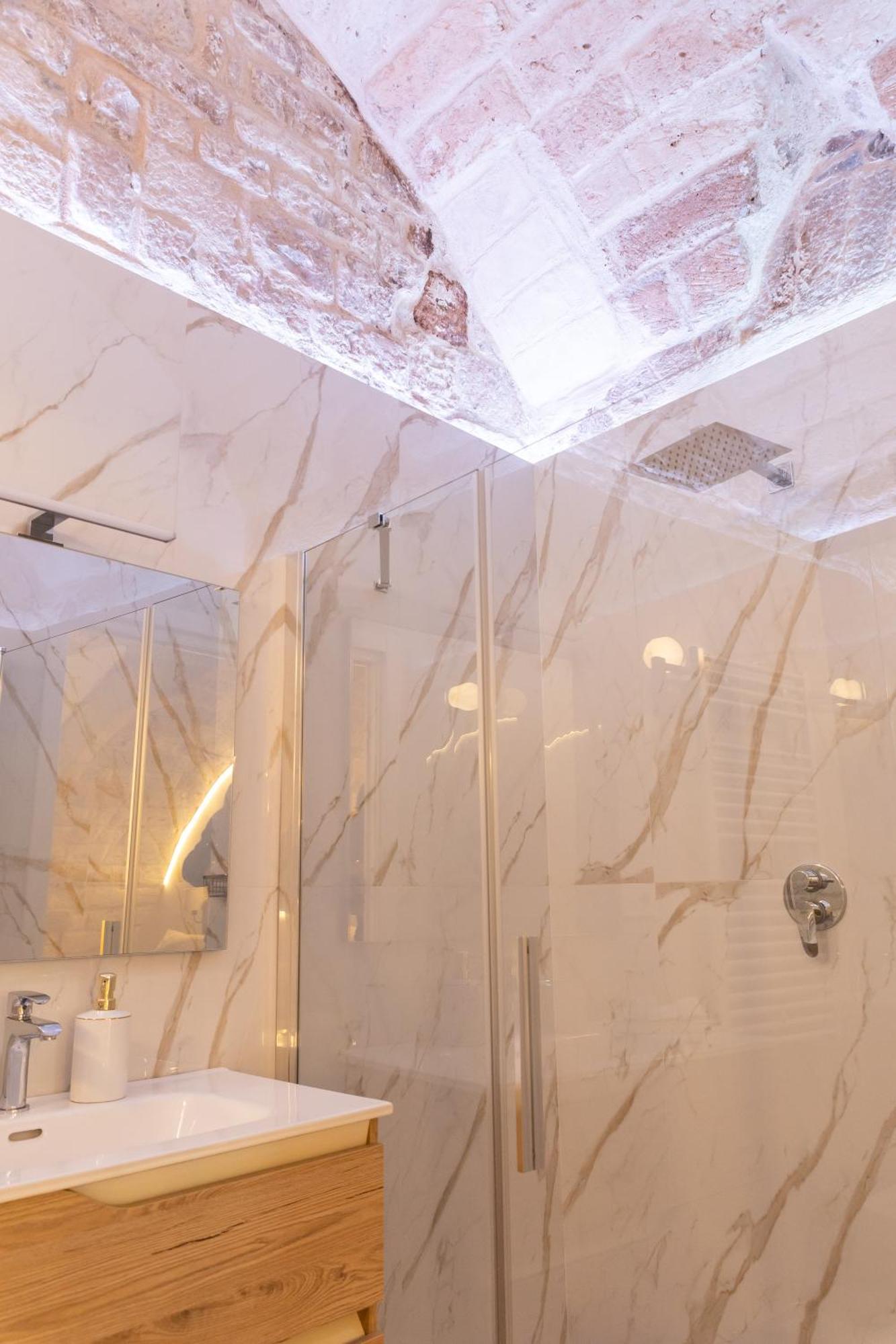 Carola Luxury Room Bari Exterior foto