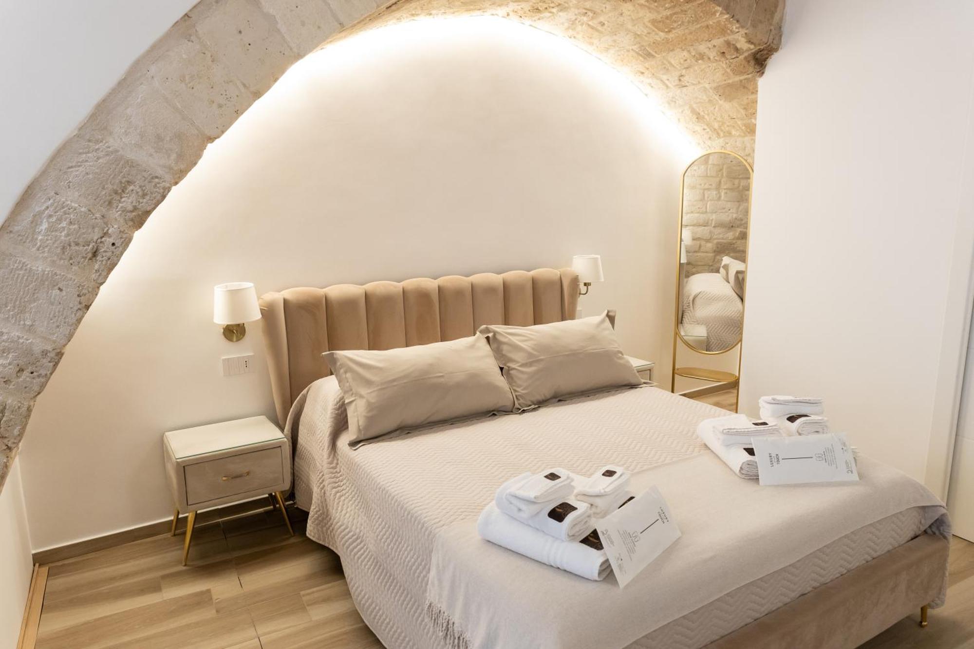 Carola Luxury Room Bari Exterior foto
